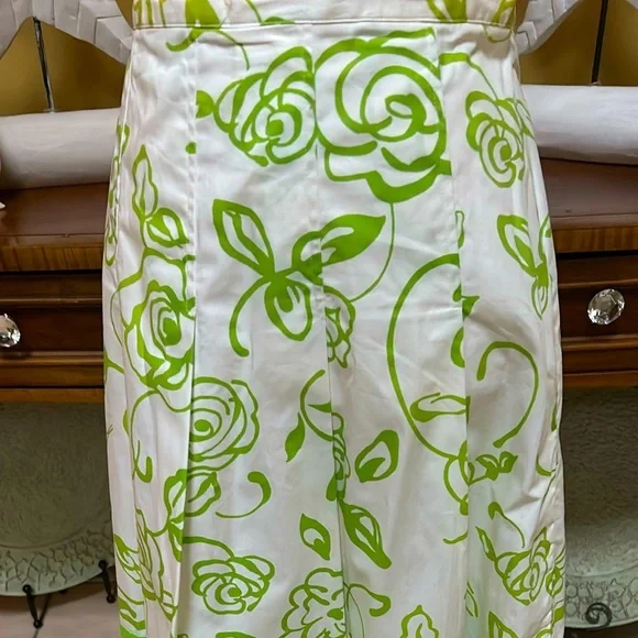 Women’s Vibrant Floral Green &  White 100% Cotton A line Midi Skirt Sz 11 USA - Picture 3 of 7